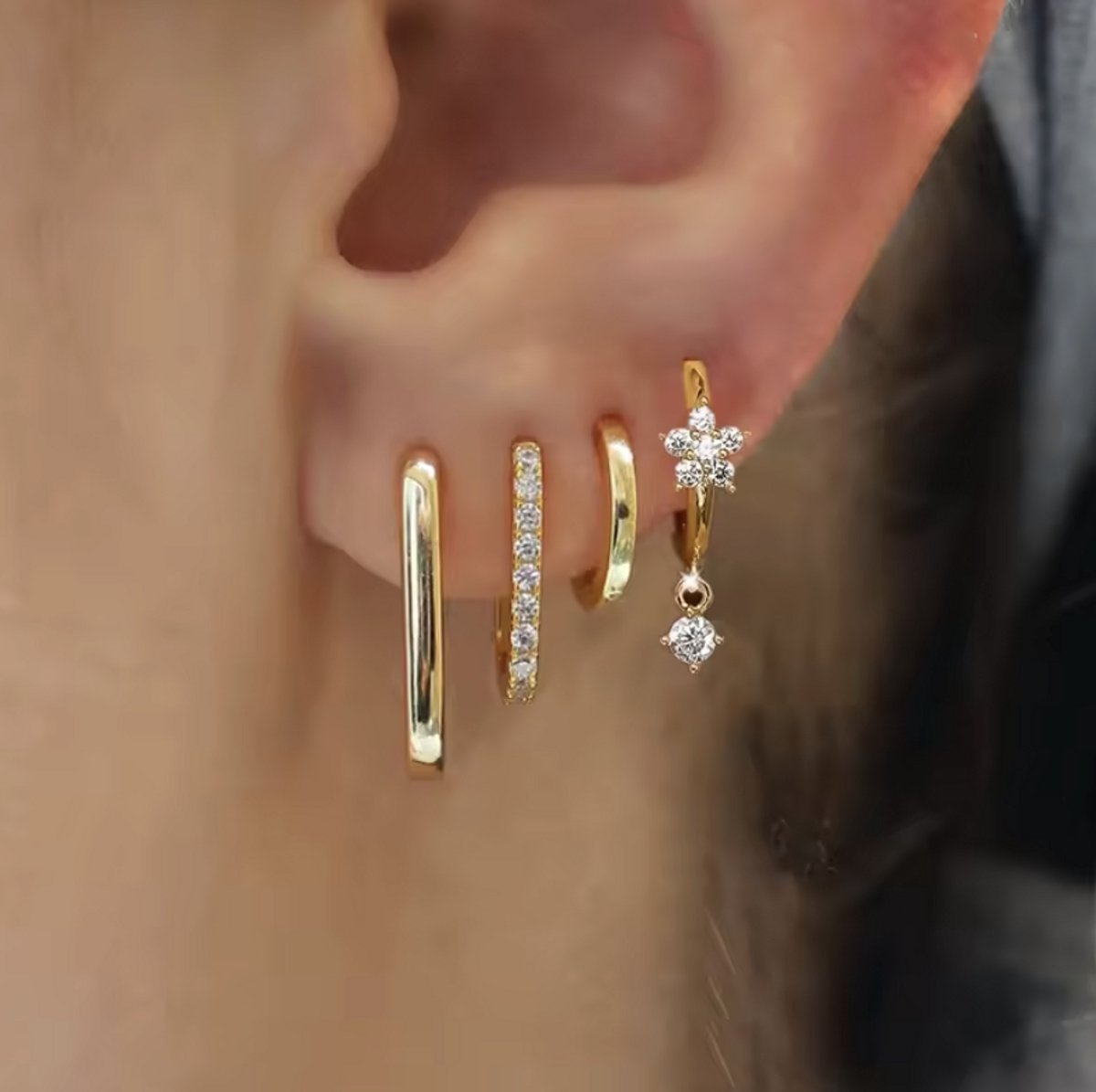 Oorbellen Set - 4 stuks - Kleur: Goud - Luxe Oorbellen - Incl. Cadeauverpakking - Oorhangers / Oorring / Oorknopjes - Hoge Kwaliteit RVS - Stainless Steel / Roestvrijstaal - Verkleurt Niet - Oorbellen Set - Oorbellen Vrouwen / Dames