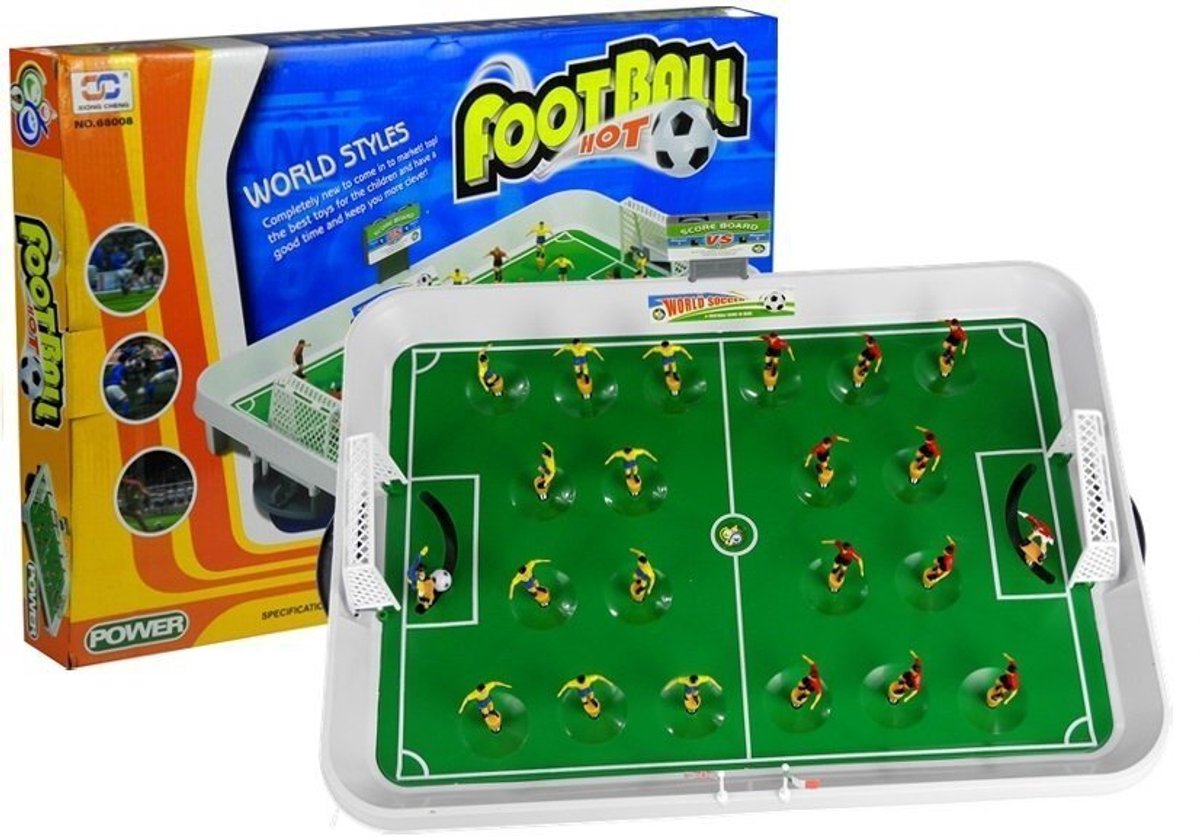 Tafelvoetbalspel op het grote voetbalveld van Springs
