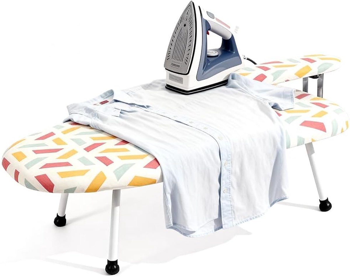 Strijkplank, inklapbare tafelstrijkplank met ijzeren standaard, kleine strijkplank met anti-slip inklapbare poten, stabiel metalen weefsel, strijkplank, ruimtebesparend voor thuis, studenten en