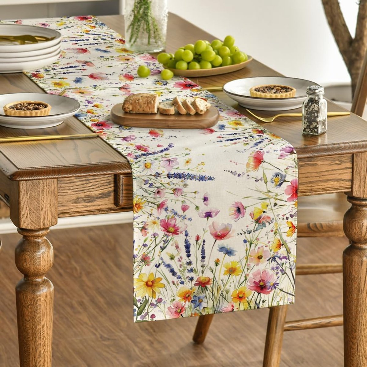 Tafelloper 33 x 183 cm - modern - wasbaar - fris botanisch patroon voor zomerdecoratie - ShopVlot