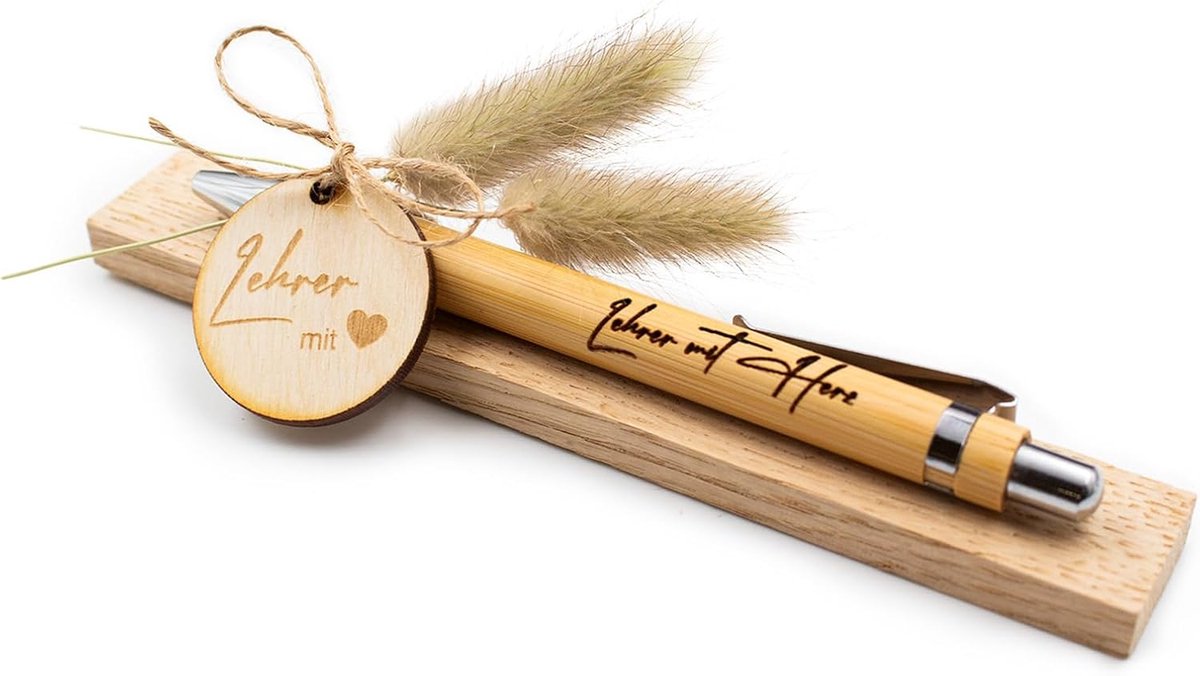Houten balpen als cadeau-idee voor Moederdag, mama, vaderdag, verjaardag, papa, oma en opa, collega, vriendin, vriend (zonder gewenste naam, 14 leraren met hart)