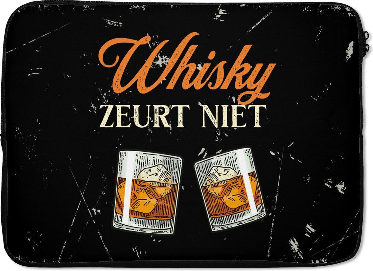 Laptophoes 14 inch - Whisky - Glazen - Spreuken bordjes - Laptop sleeve - Binnenmaat 33x23 cm - Zwarte achterkant - Cadeau voor man