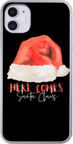 Geschikt voor iPhone 11 hoesje - Kerst - Kerstman - Quotes - Spreuken - Here comes Santa Claus - Siliconen Telefoonhoesje