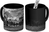 Magische Mok - Foto op Warmte Mok - Common Boston - Herfst - Park - zwart wit - 350 ML