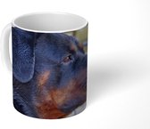 Mok - Koffiemok - Zijaanzicht van het hoofd van een Rottweiler - Mokken - 350 ML - Beker - Koffiemokken - Theemok