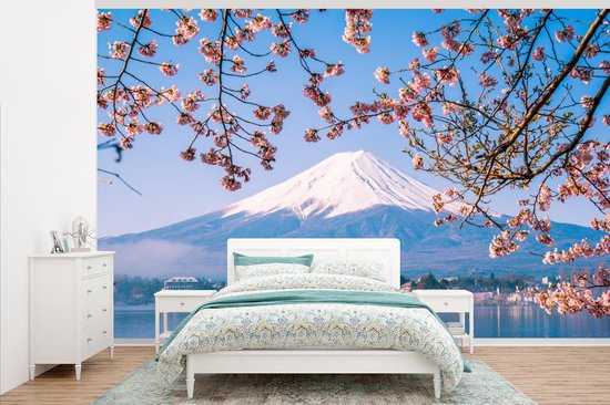 Behang - Fotobehang Uitzicht op de Fuji Berg in het Aziatische Japan - Breedte 405 cm x hoogte 260 cm