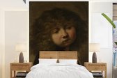 Behang - Fotobehang Het Jongenskopje - Rembrandt van Rijn - Breedte 195 cm x hoogte 260 cm