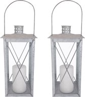 Set van 2x stuks zilveren tuinlantaarn/windlicht van zink 17,2 x 17,2 x 36,5 cm - Tuinverlichting - Kaarsenhouders