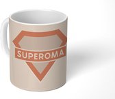 Mok - Koffiemok - Spreuken - Quotes Superoma - Moederdag cadeautje - Oma - Grootmoeder - Mokken - 350 ML - Beker - Koffiemokken - Theemok - Mok met tekst