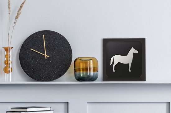 Une illustration d'un cheval sur une toile de fond noir 20x20 cm - petit - Tirage photo sur toile (Décoration murale salon / chambre) / Animaux sauvages Peintures sur toile