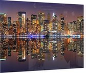 De neon skyline van New York gereflecteerd in water - Foto op Plexiglas - 90 x 60 cm