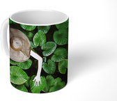 Mok - Vrouw tussen de bladeren - 350 ML - Beker