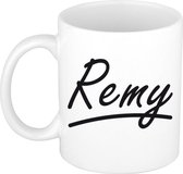 Remy naam cadeau mok / beker met sierlijke letters - Cadeau collega/ vaderdag/ verjaardag of persoonlijke voornaam mok werknemers