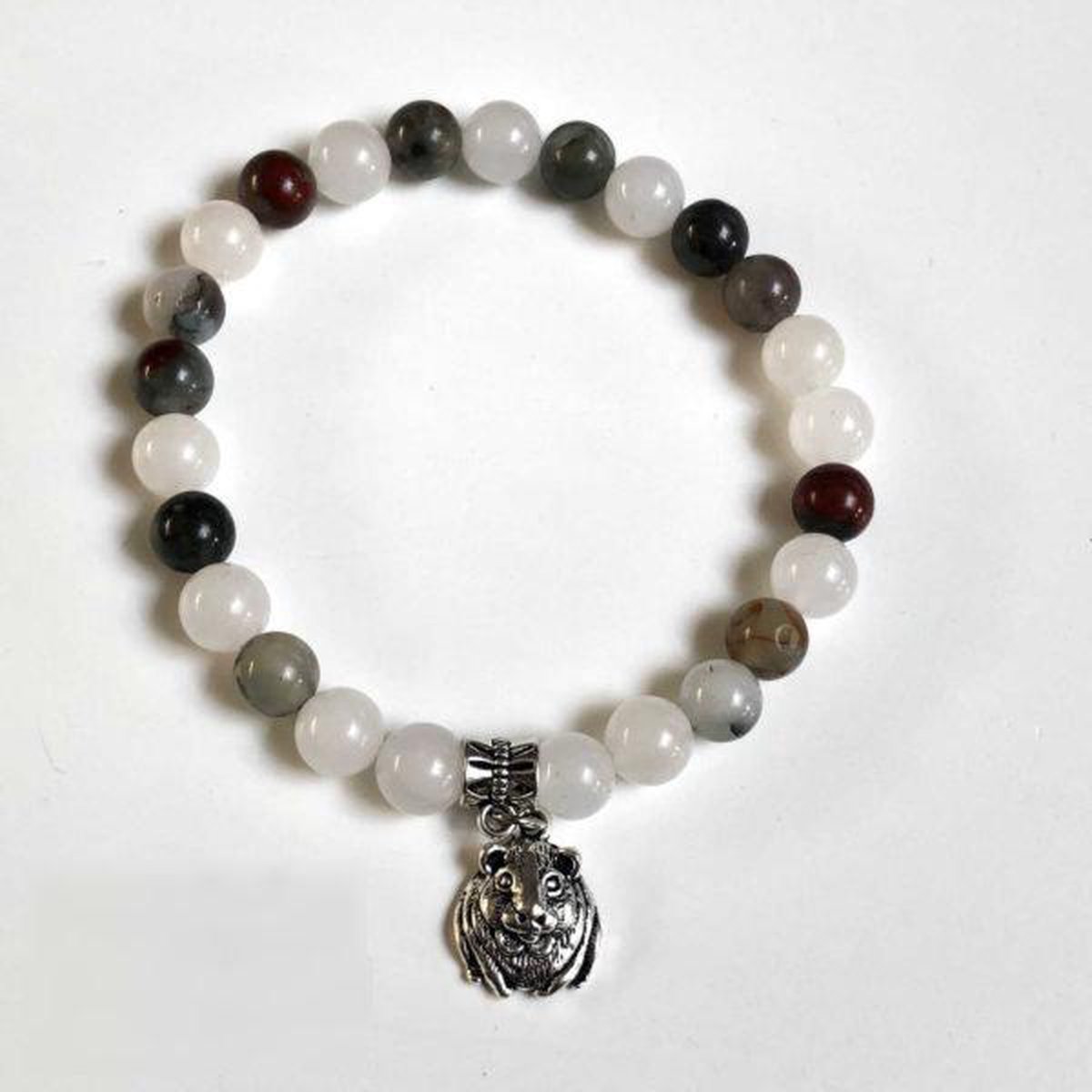 GoedeDoelen.Shop | Natuurstenen armband Guinny Dark'nWhite | Cavia | Cavia Armband | Handgemaakt | Uniek | Witte Maansteen | Heliotroop | Afrikaanse Bloedsteen | Dierenliefde | Wellness-House