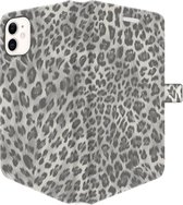 Apple iPhone 11 Hoesje - Portemonneehoesje  - Met pasjeshouder - Met Dierenprint - Luipaard Patroon - Wit
