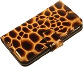 Made-NL Handgemaakte iPhone 13 book case Bruin giraffen stug lak print leer hoesje