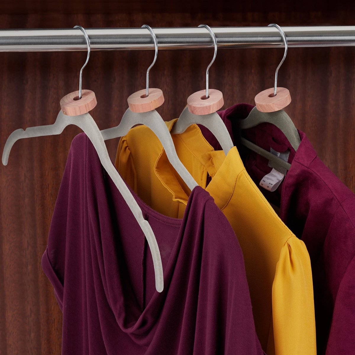 Cintres En Bois De Cèdre Relaxdays - Lot De 16 | Anti-mites, épaules Larges | Pour Costumes Et Vestes