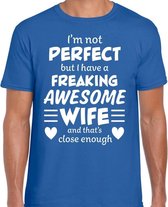 Freaking awesome Wife / vrouw cadeau t-shirt blauw XL