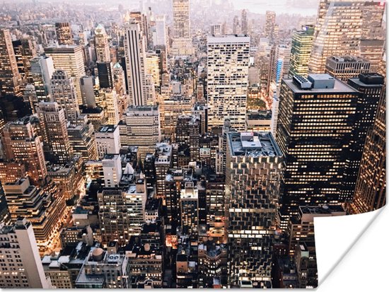 Verlicht Manhattan van bovenaf in New York Poster 160x120 cm - Foto print op Poster (wanddecoratie woonkamer / slaapkamer) / Amerikaanse steden Poster XXL / Groot formaat!