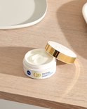 Nivea Q10 Power Anti-rimpel Dagcrème met open deksel.