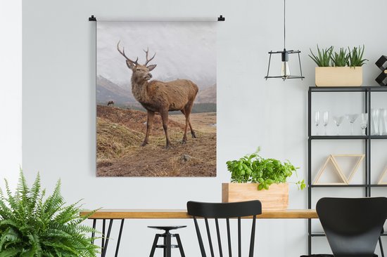 Wandkleed - Wanddoek - Hert - Bergen - Natuur - 120x160 cm - Wandtapijt