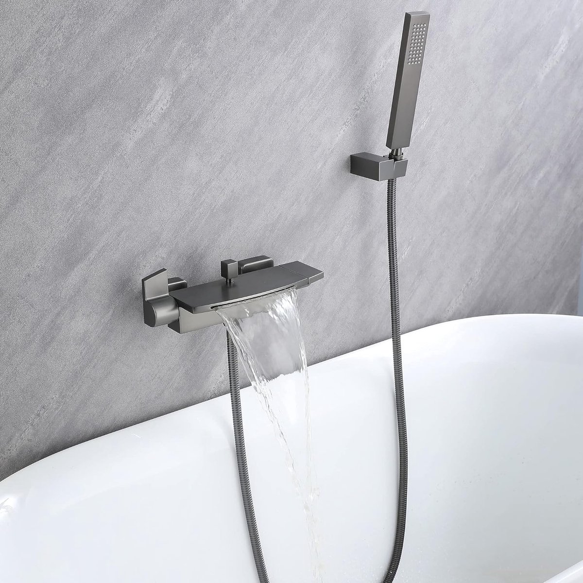 Mitigeur de Baignoire Cascade Robinet de Baignoire Mural avec Douchette à Main et Flexible de douche 1,5M, Laiton Noir Mat | Leroy Merlin