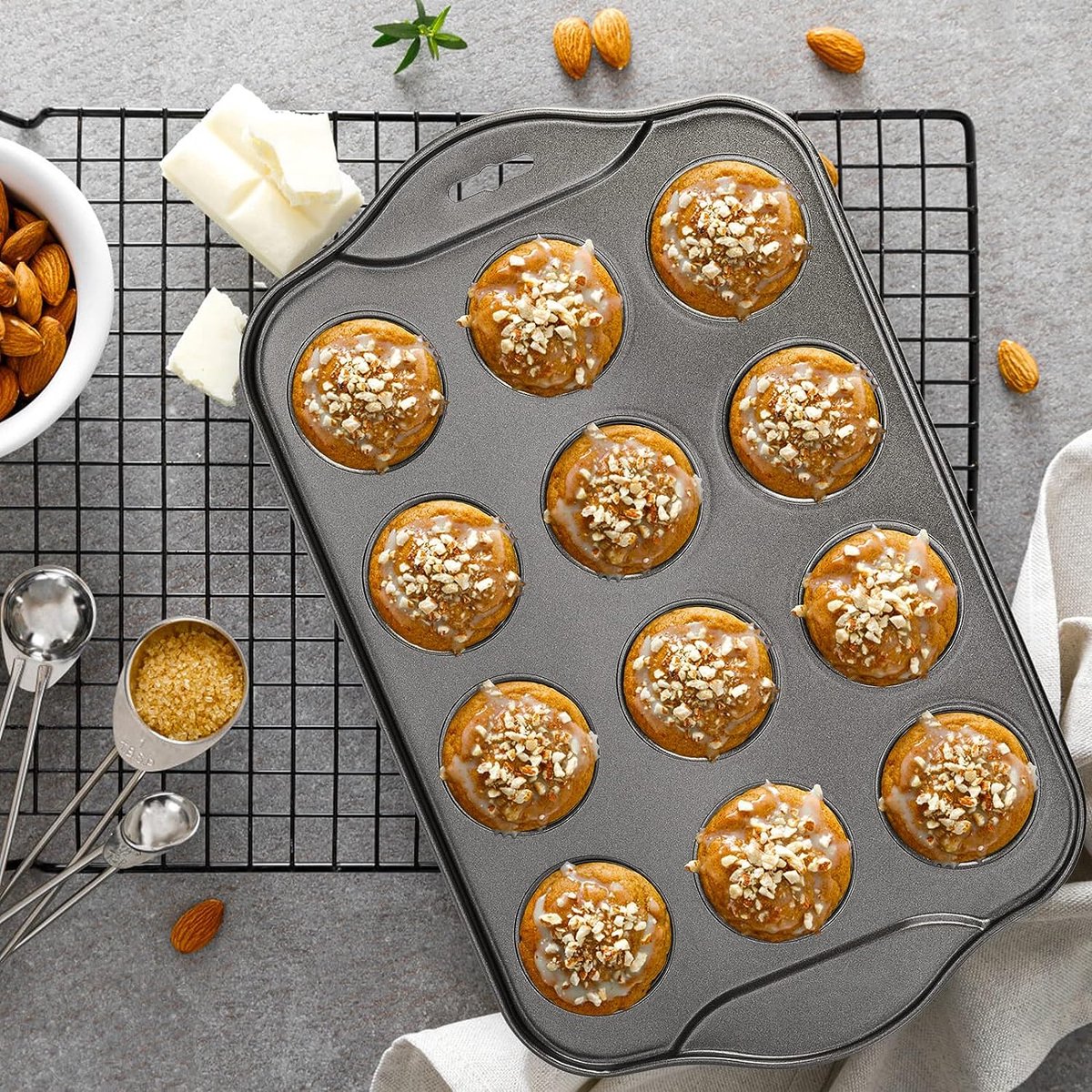 UPKOCH Lot De 12 Mini Moules à Gâteau Ronds Avec Fond Amovible, Moules De Cuisson En Alliage D'aluminium De 5,1 Cm Pour Cheesecakes, Gâteaux En Mousseline Et Puddings