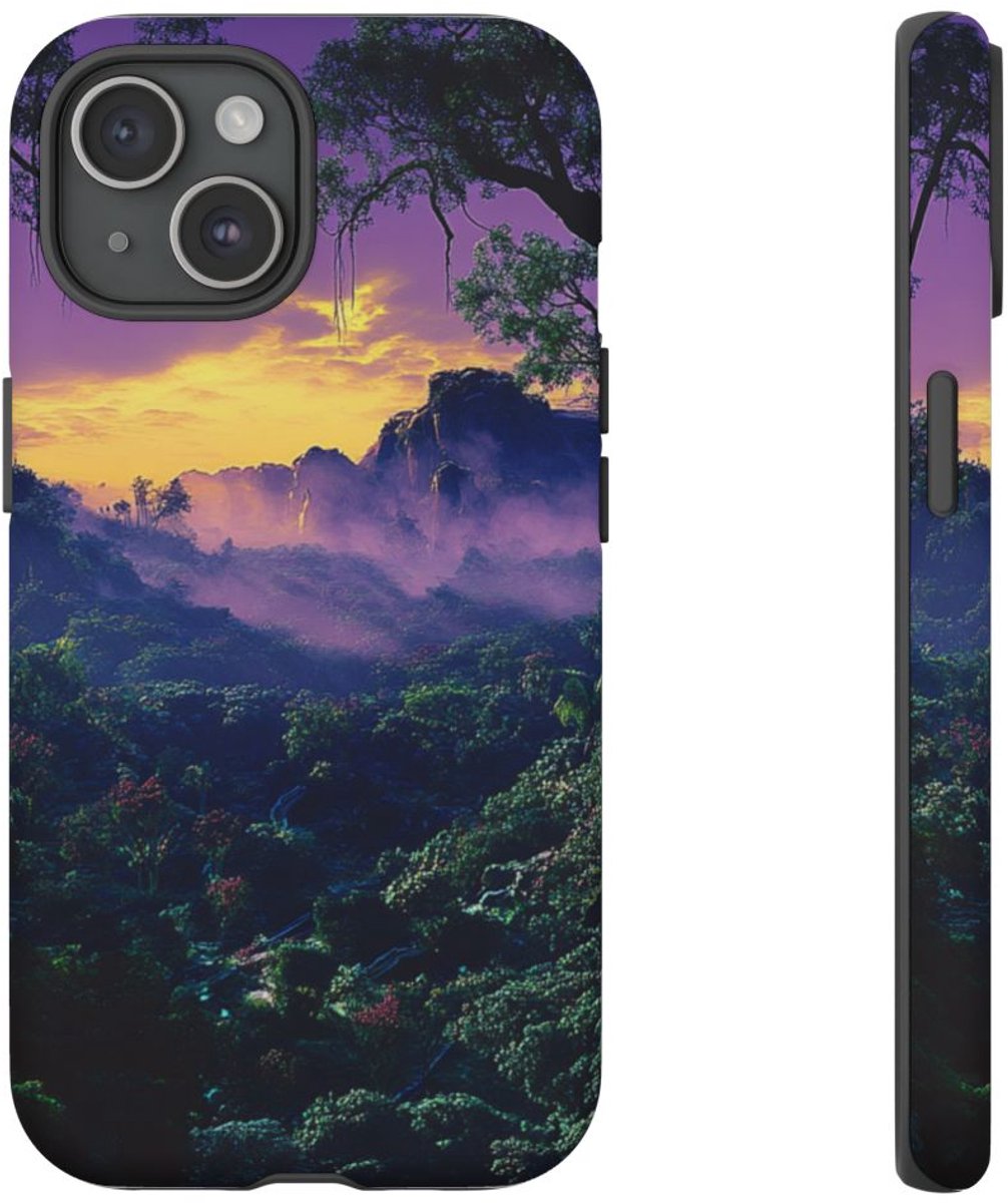 Sprookjesachtig Junglelandschap – Telefoonhoesje Geschikt voor iPhone 15