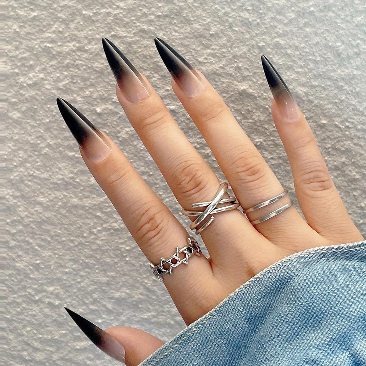 Extra Lange Glanzende Kunstnagels met Zwart Kleurverloopdesign - 24 Stuks