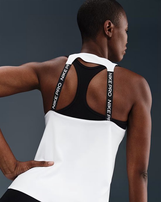 nike pro sleeveless training top