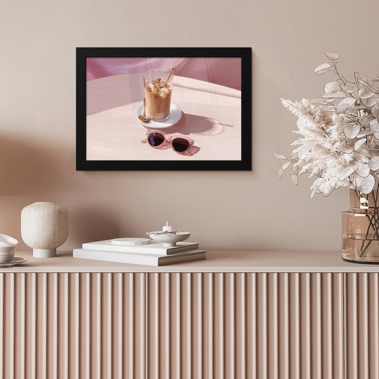 Poster in lijst - Fotolijst 30x20 cm - Posters - Ijskoffie - Zonnebril - Goud - Posterlijst zwart - Decoratie - Wanddecoratie woonkamer - Muurdecoratie slaapkamer