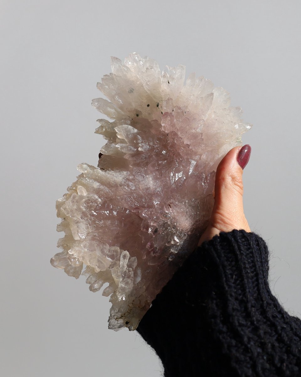 Unique Gemstones - Iraí Amethist cluster- Edelstenen en Mineralen - Kristallen - Spiritualiteit - Woondecoratie
