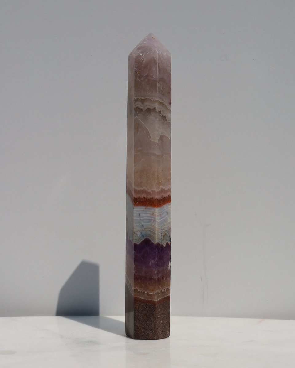 Unique Gemstones - Agaat / Amethist toren - Edelstenen en Mineralen - Kristallen - Spiritualiteit - Woondecoratie