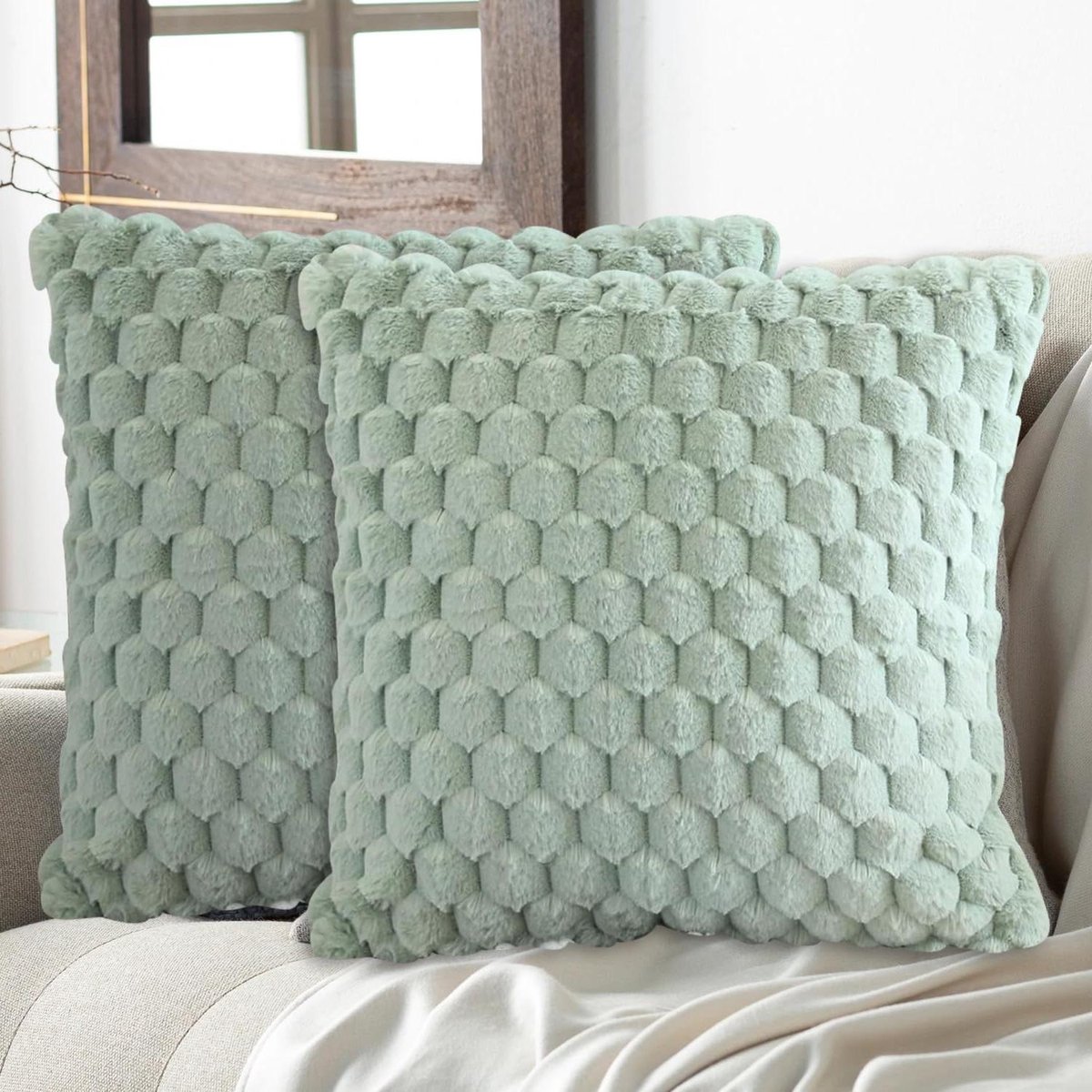 ByShane - Kussensloop 50 x 50 cm Saliegroen Set van 2 - Pluche Decoratieve Kussenslopen - Gestreept Luxe Bont - Sierkussen Bank - Behaaglijk voor Woonkamer - Bank Saliegroen - Zacht [75 characters]