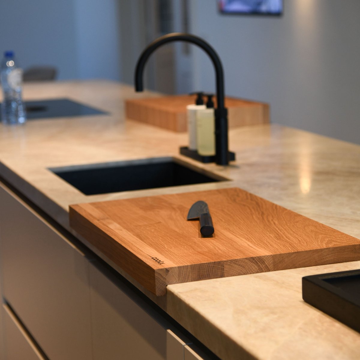 COOKX - Houten Snijplank met Antislip Rand - Maat XL - Massief Eikenhout