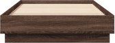 vidaXL - Bedframe - bewerkt - hout - bruin - eikenkleur - 90x200 - cm