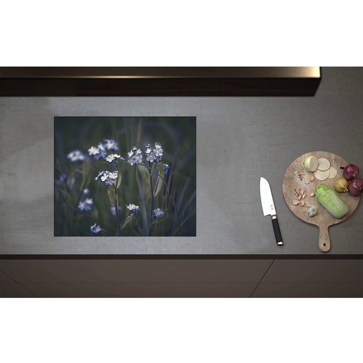 Inductieplaat Beschermer - Blauwe Vergeet-Mij-Nietjes Bloemen - 59x50 cm - 2 mm Dik - Inductie Beschermer - Bescherming Inductiekookplaat - Kookplaat Beschermer van Wit Vinyl