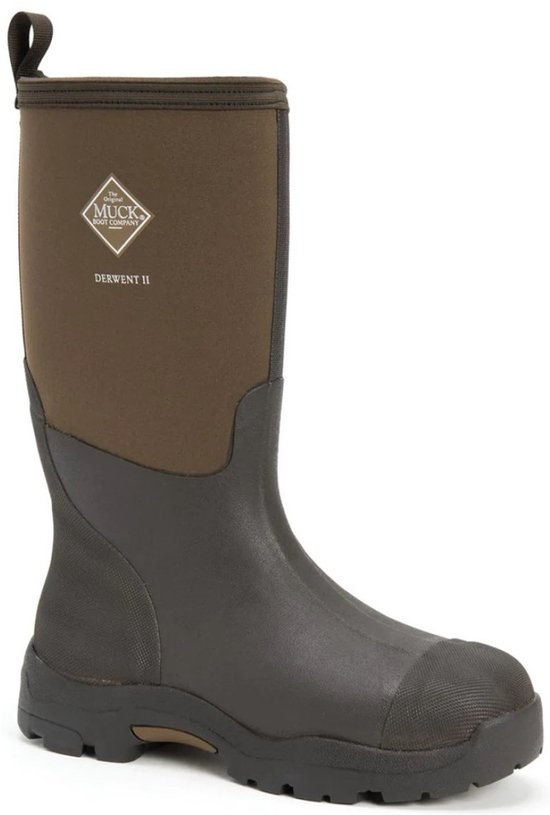 Bruine laars met groen bovenstuk en het Muck Boot Derwent II logo op de zijkant.