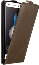 Cadorabo Hoesje geschikt voor Huawei P8 LITE 2015 in KOFFIE BRUIN - Beschermhoes in flip design Case Cover met magnetische sluiting