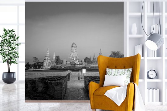 Papier peint Wat Papier peint photo - Tours Wat Chaiwatthanaram, Thaïlande - Zwart- Wit largeur 220 cm x hauteur 220 cm - Impression photo sur papier peint vinyle (disponible en 7 formats) - chambre/séjour/bureau