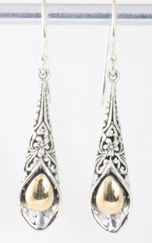 Traditionele bewerkte zilveren oorbellen met 18k gouden decoratie