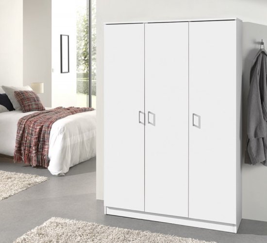 Interiax Opbergkast Kledingkast 'Amelie' 3 deuren en 8 legplanken Wit (180x120x40cm) Interiax Opbergkast Kledingkast 'Amelie' 3 deuren en 8 legplanken Wit (180x120x40cm)