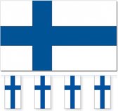 Bellatio Decorations - Vlaggen versiering set - Finland - Vlag 90 x 150 cm en vlaggenlijn 4 meter