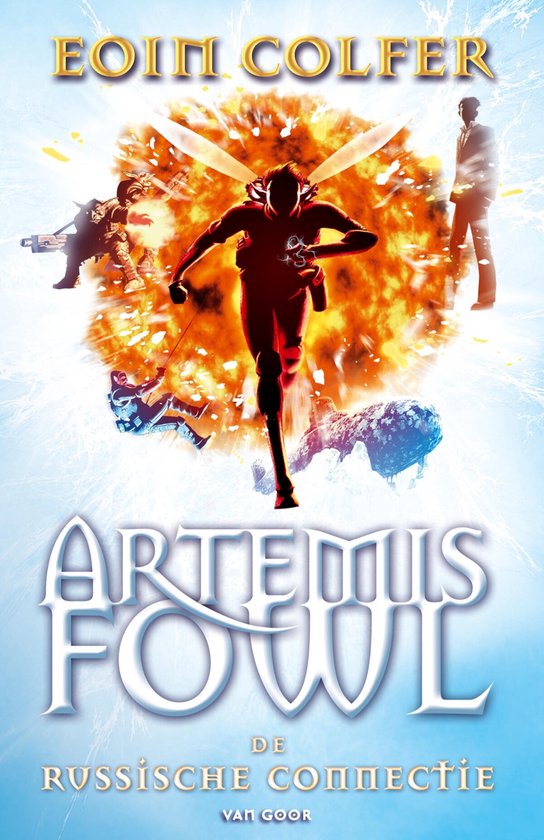 Boekomslag 'Artemis Fowl De Russische connectie' met vuurwerk, springende figuur met vleugels en andere figuren.