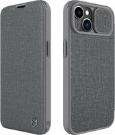 Nillkin Qin Pro Hoesje voor de Apple iPhone 14 - Book Case met Camera Slider - Ruimte voor Twee Pasjes Grijs