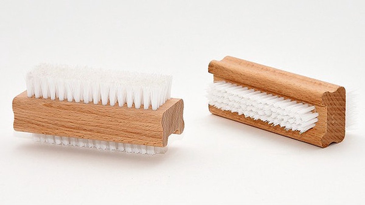 Nagelborstel - 2x - hout - tweezijdig - 10 x 4 cm