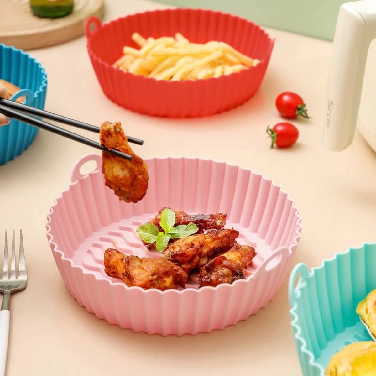 Airfryer Accesoires - Airfryer Siliconen Bakje - Airfryer Bakpapier Alternatief - Bakvorm Airfryer - Herbruikbaar - Set van 2 stuks - 20 cm - Roze - Groen — afbeelding 3