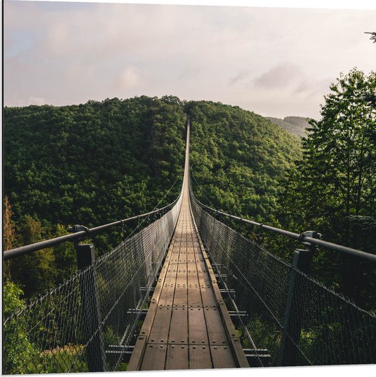 WallClassics - Dibond - La passerelle du Moulin de l'Epine Brug - 80x80 cm Foto op Aluminium (Wanddecoratie van metaal)