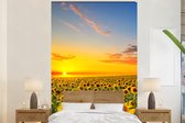 Behang - Fotobehang Bloemen - Zonnebloem - Zonsondergang - Nacht - Oranje - Breedte 170 cm x hoogte 260 cm