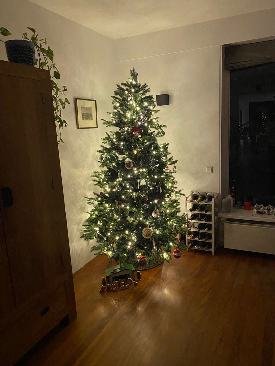 Excellent Trees® LED Kalmar Kunstkerstboom - 180 cm - Luxe uitvoering - 300 lampjes – foto 8